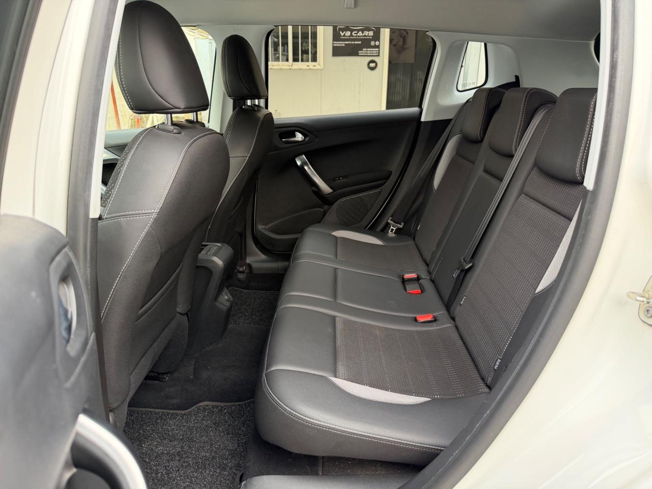 Peugeot 2008 1.6 BlueHDi Allure - GARANZIA