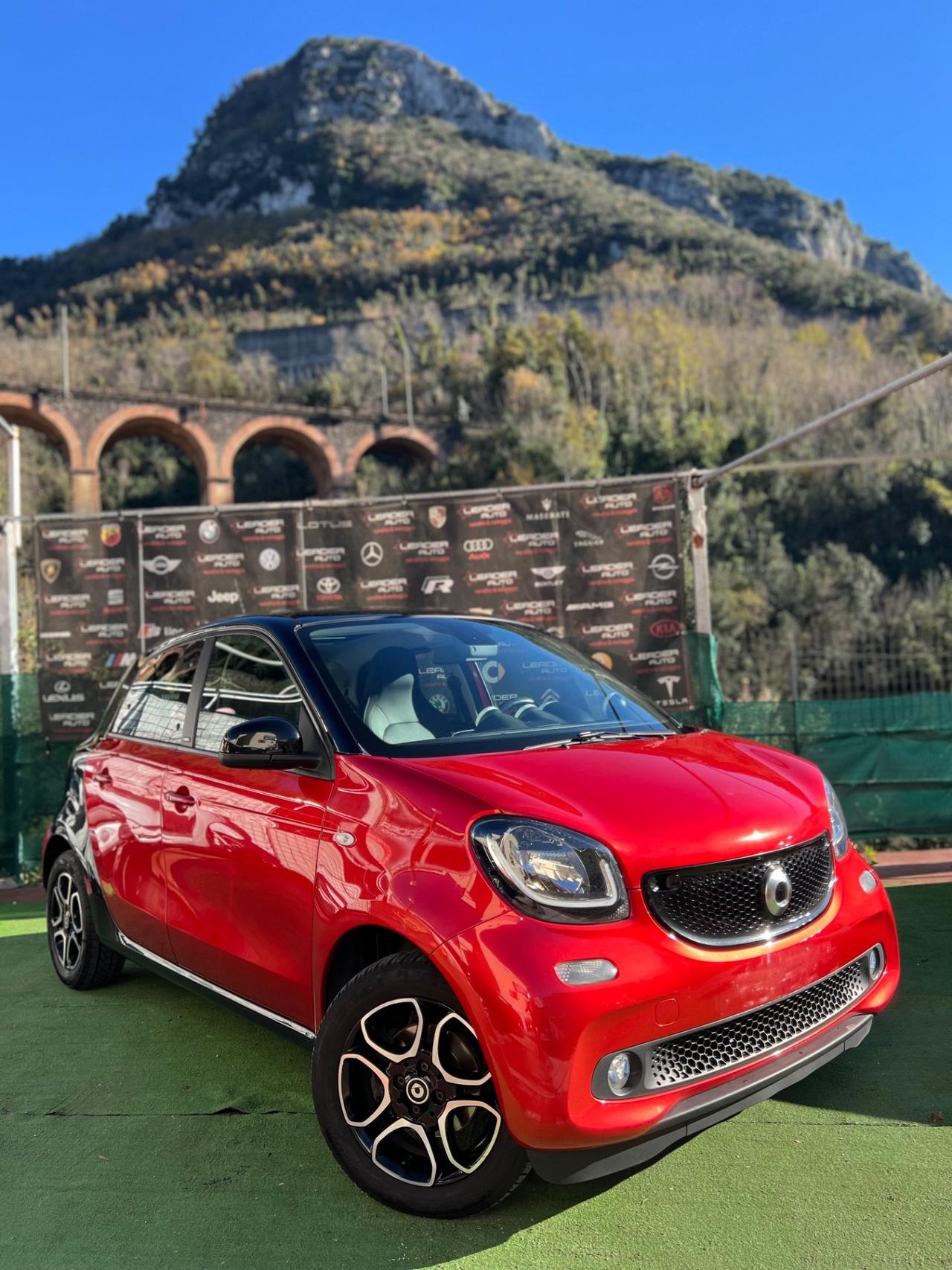 Smart ForFour 90cv TETTO/RETROCAMERA/BRACCIOLO