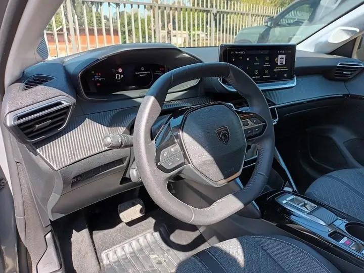 Peugeot 208 1.2 Hybrid 110cv e-DCS6 Allure