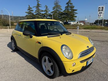 Mini 1.4 tdi One D Ok neopatentati