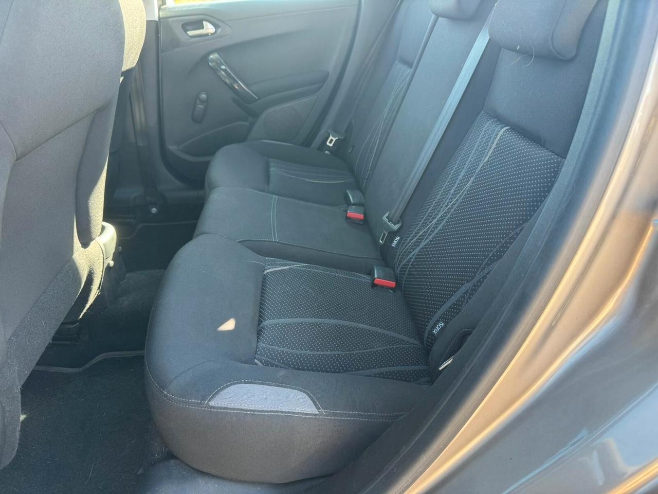 Peugeot 208 1.4 hdi 5 porte AUTOMATICA KM 116.000