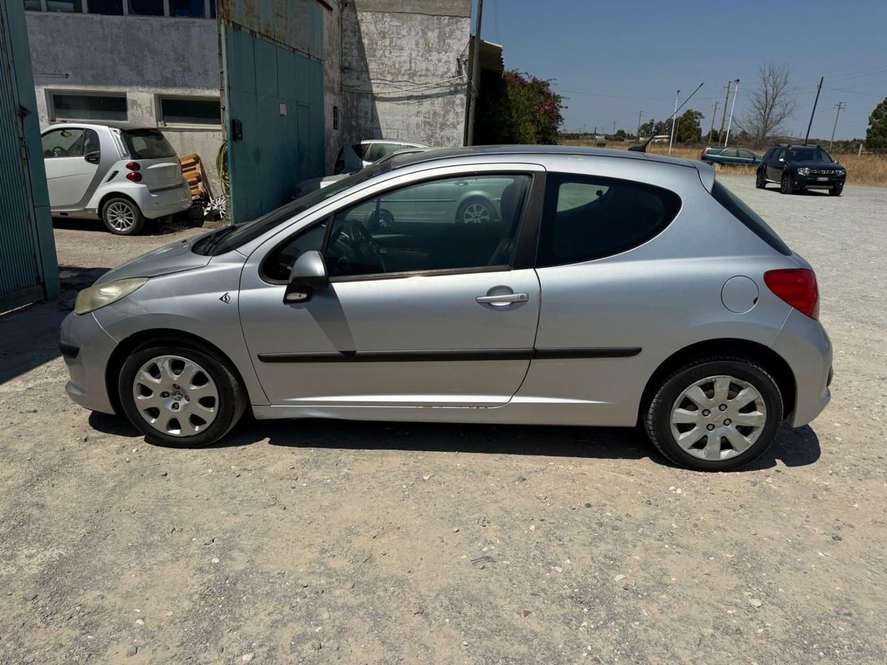 Peugeot 207 1.4 Diesel- Neopatentati- Climatizzatore