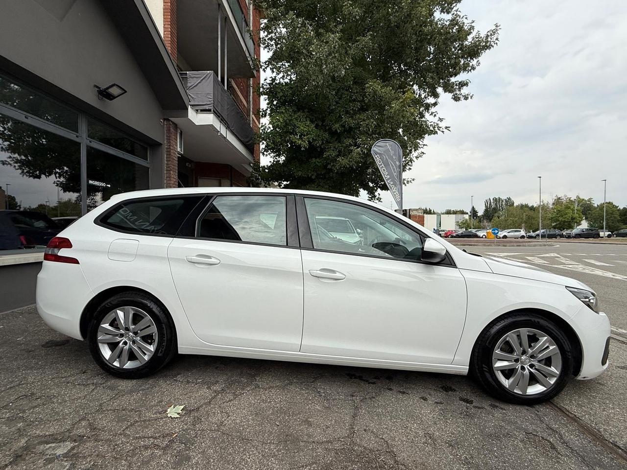 Peugeot 308 BlueHDi 100 S&S SW Business