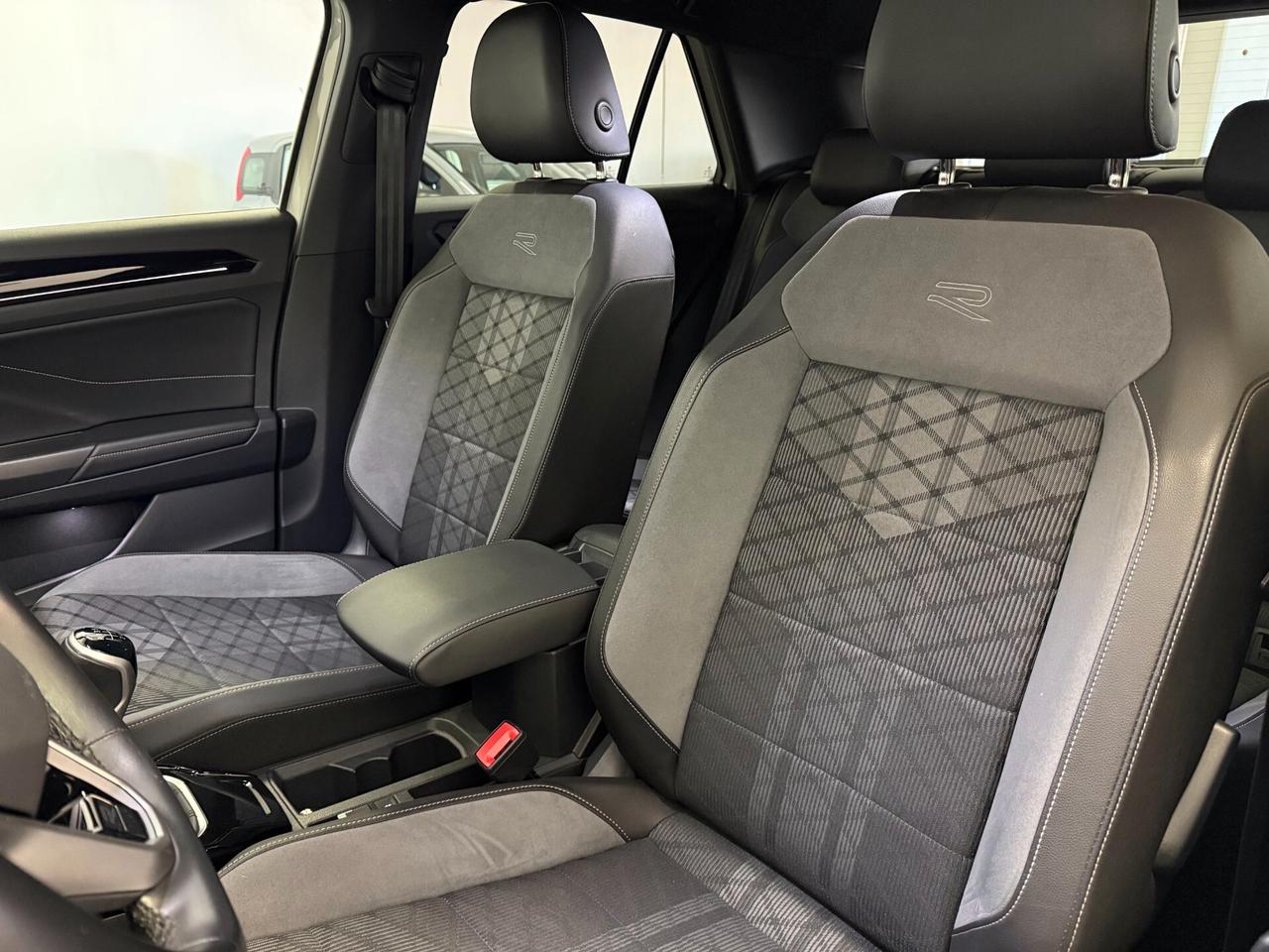 Volkswagen T-Roc 1.0 Tsi R-Line 110cv NEOPATENTATI GARANZIA VW