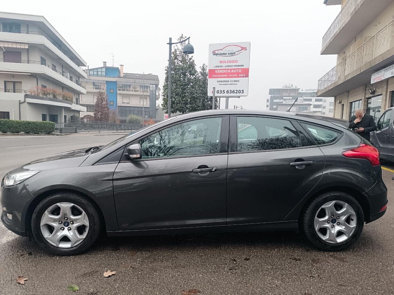 Ford Focus 1.0 DISTRIBUZIONE NUOVA, NAVIGATORE