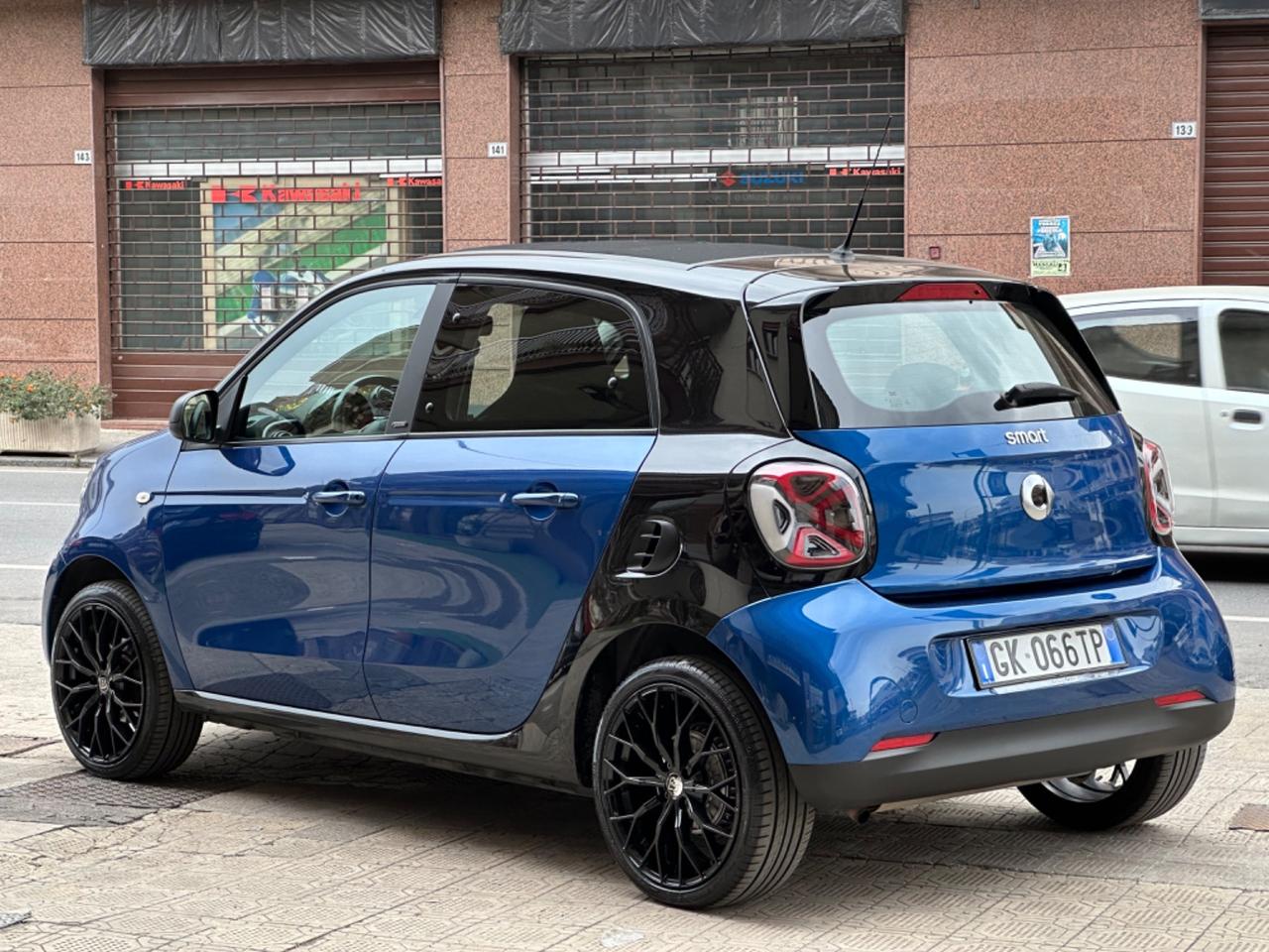 Smart ForFour tua a 131€ al mese senza anticipo