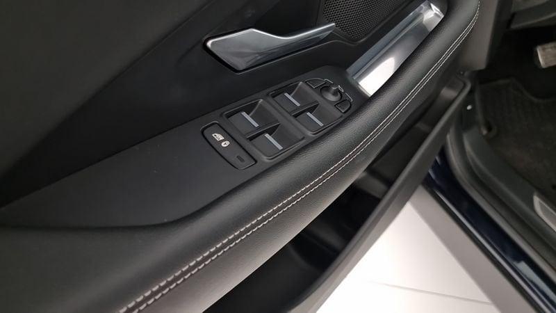 Jaguar E-Pace 1.5 P160 R-DYNAMIC S AUTO