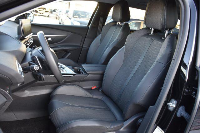 PEUGEOT 5008 BlueHDi 130 S&S EAT8 Allure