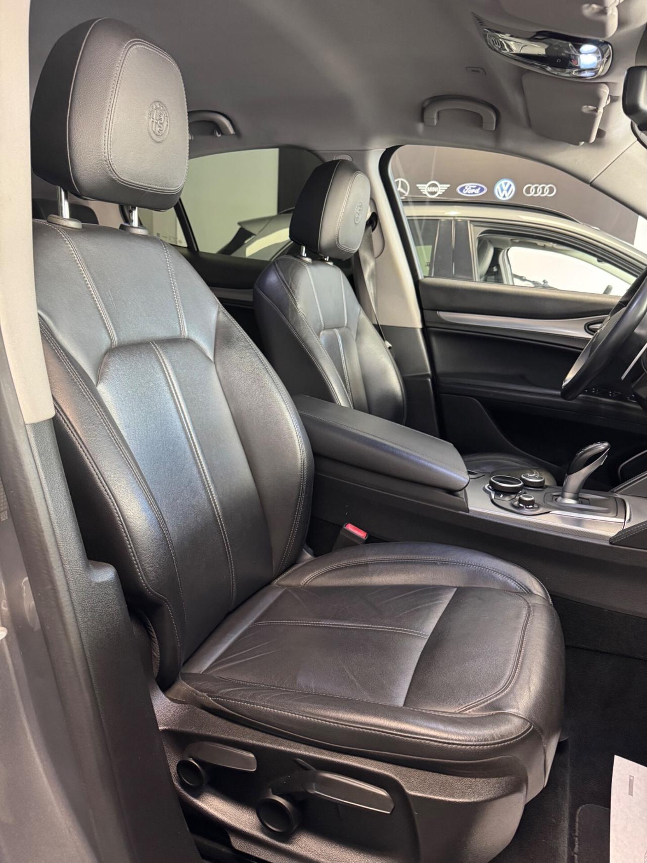 Alfa Romeo Stelvio 2.2 Q4 210 CV Gancio Traino