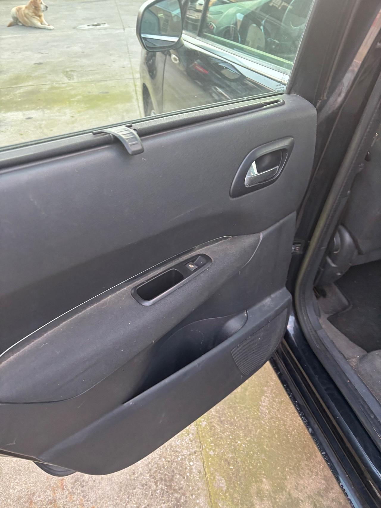 Peugeot 5008 1.6 HDi 112CV Access