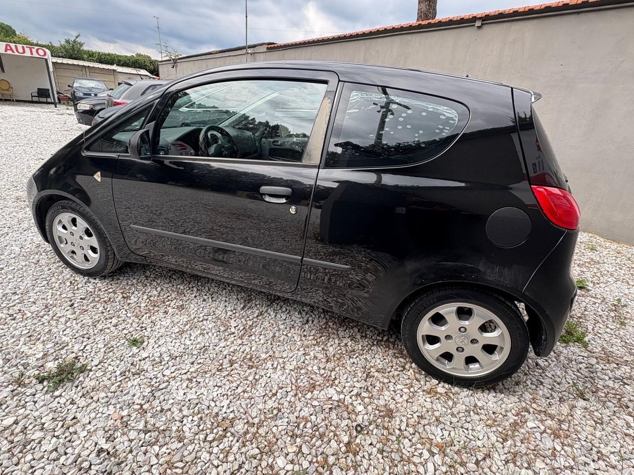 Mitsubishi Colt 1.1 12V 3p. CZ3 Invite Ok Neopatentati