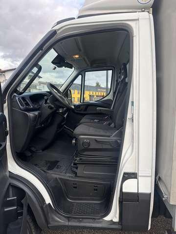 Iveco Daily 60C18 E6B Cen Reg Porte Post 6200x2300x2850kg2530