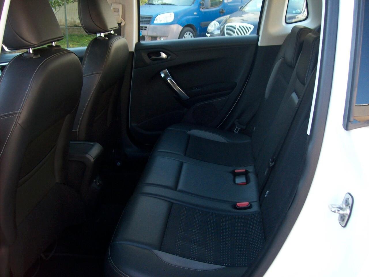 Peugeot 2008 1.6 BlueHDi 120CV S&S Allure