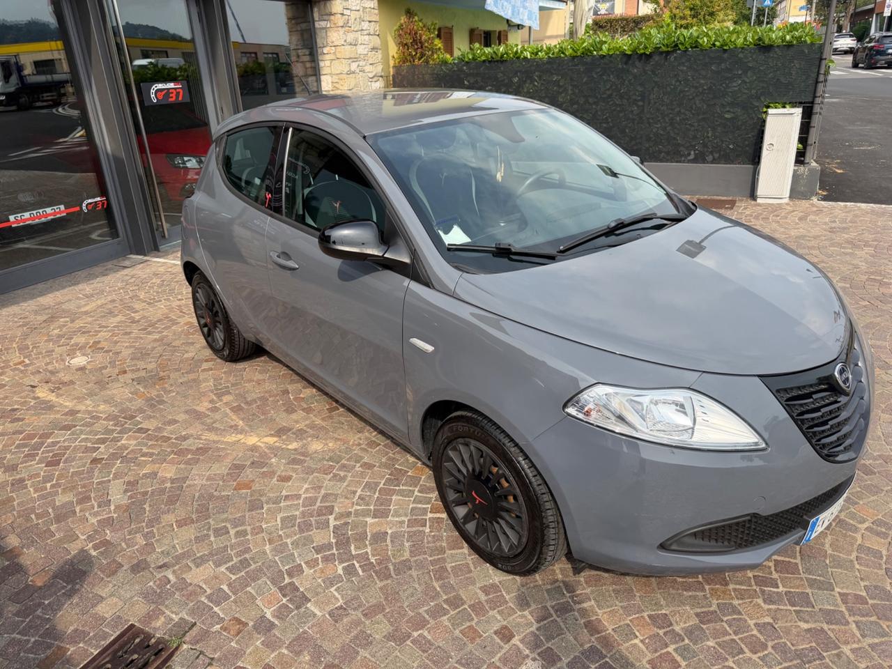 Lancia Ypsilon 1.2 69 CV 5 porte Elefantino