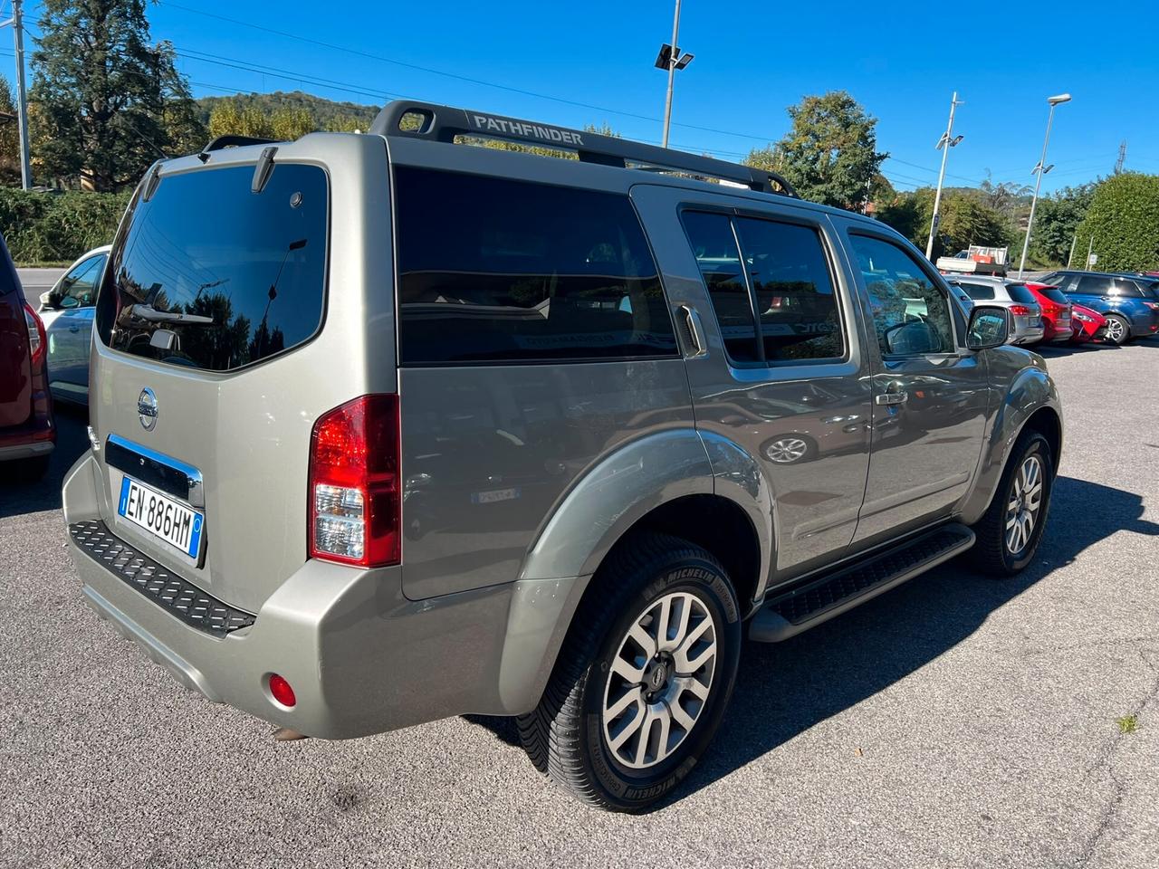 Nissan Pathfinder 2012 2.5 dci LE AUTOMATIC*7 POSTI *PELLE*NAVI*