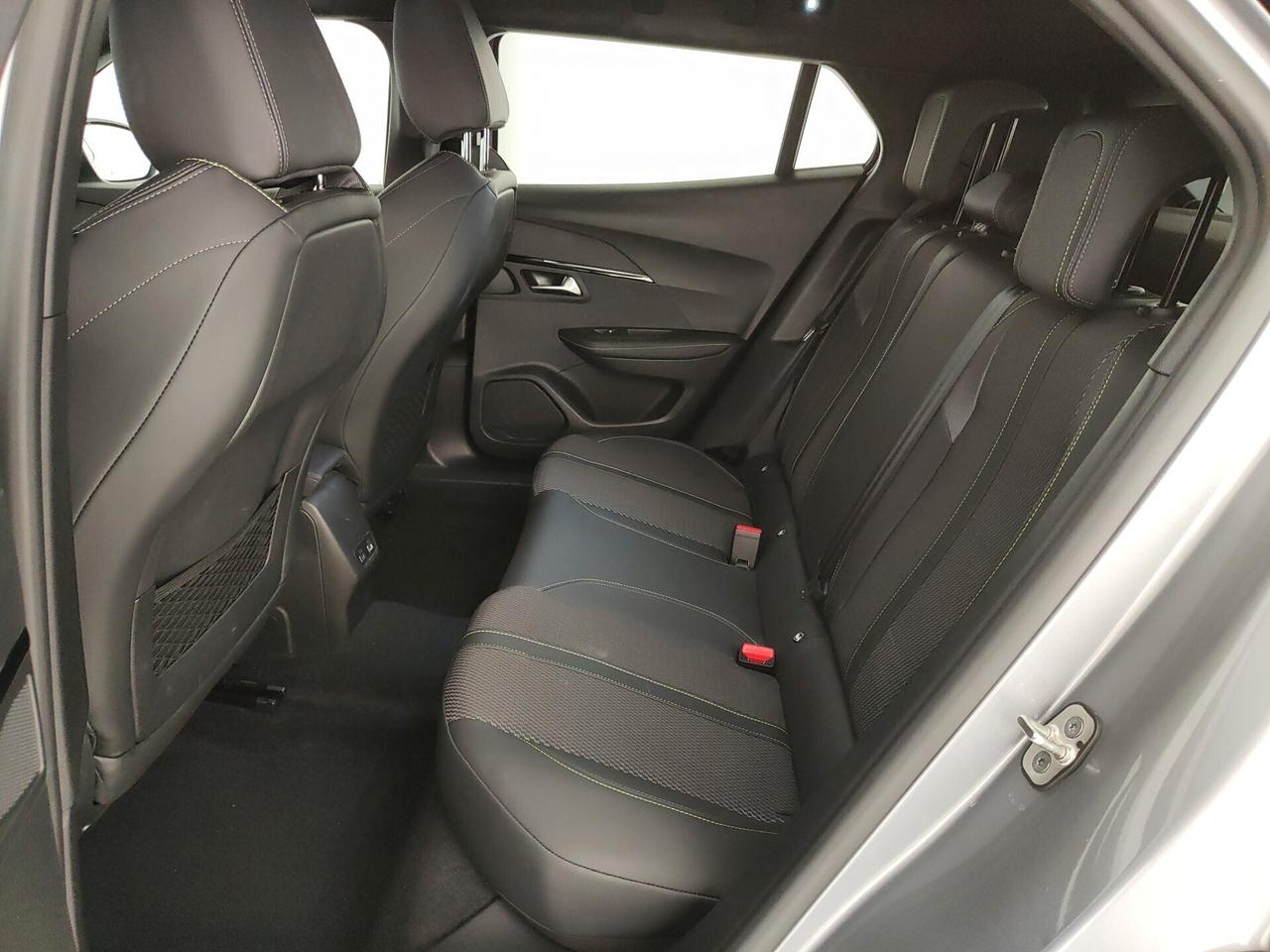 Peugeot 2008 PureTech 130 S&S EAT8 GT