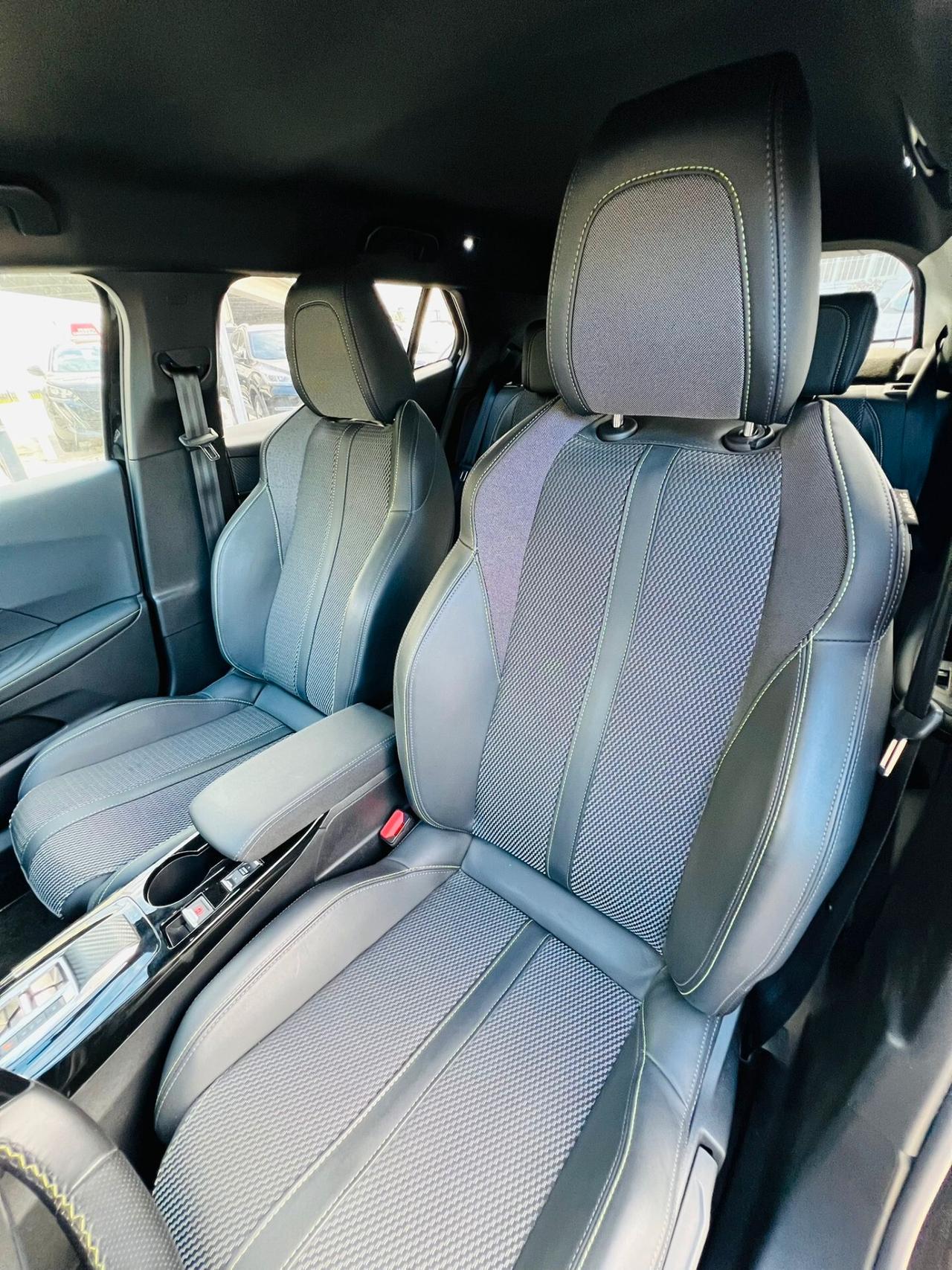 PEUGEOT 2008 1.2 130CV GT LINE AUTOMATICA - 2024