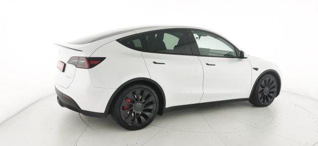 TESLA Model Y Performance Dual Motor AWD -con Autopilot avanzato