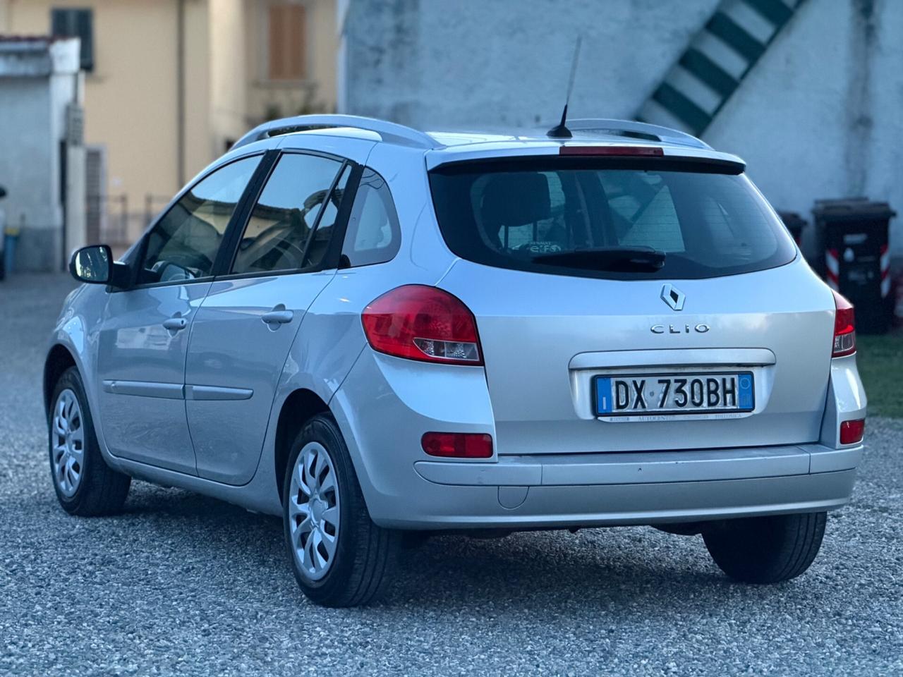 Renault Clio 1.2 16V SporTour Dynamique