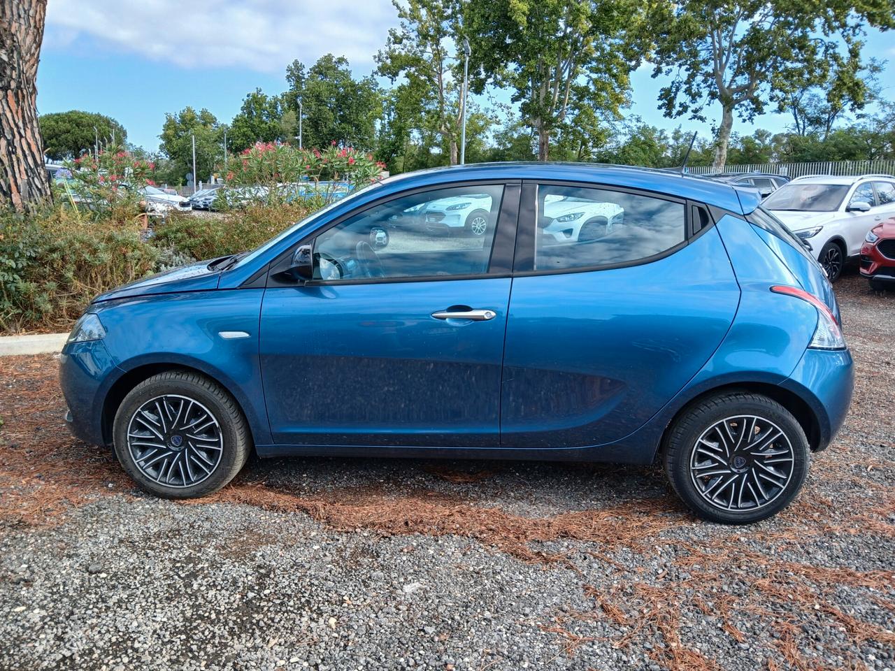 Lancia Ypsilon 1.0 FireFly 5p S&S Hybryd Gold