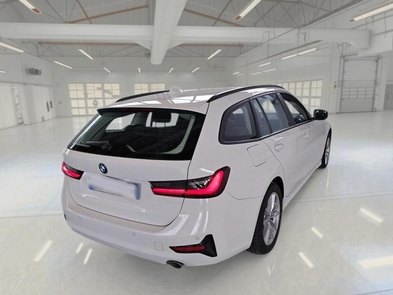 BMW 318 48V BUSINESS ADVANTAGE TOURING AUTO STATION WAGON