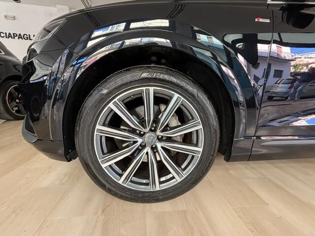 Audi Q8 45 3.0 tdi mhev Quattro Tiptronic S-Line