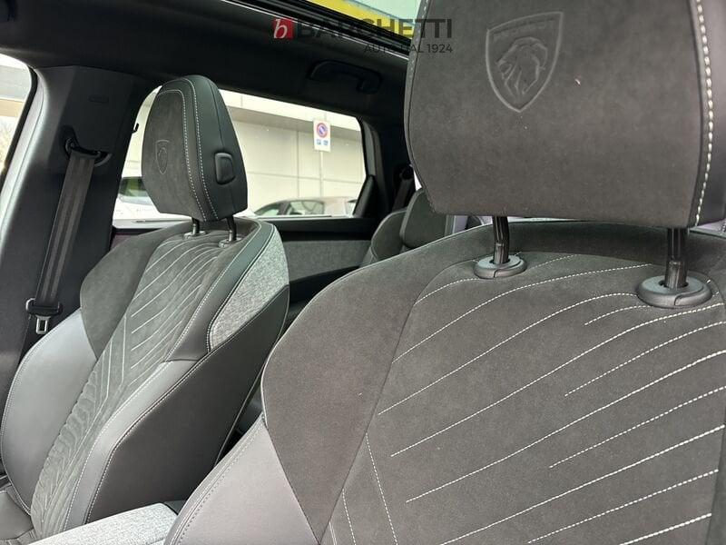 Peugeot 5008 (P74) Hybrid 136 e-DCS 6 GT