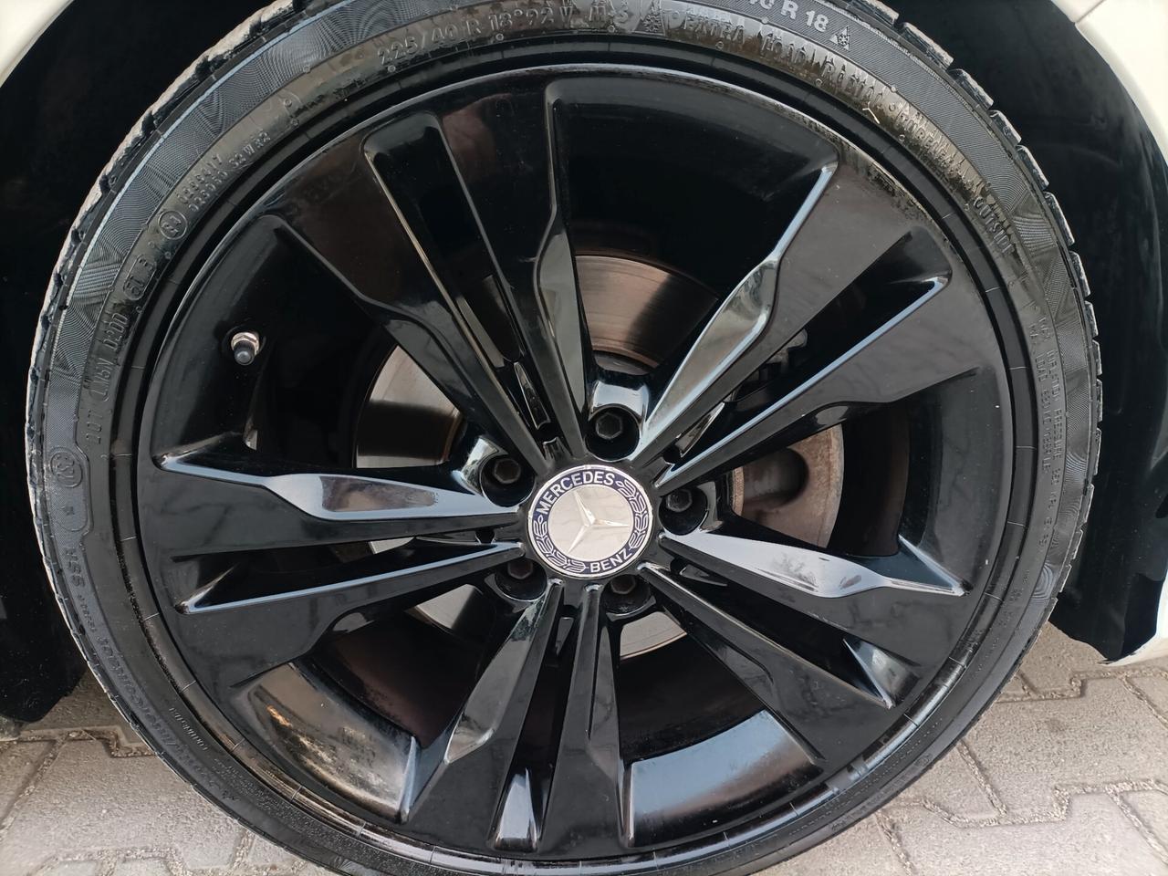 Mercedes-benz CLA 220d Automatic Premium Dark Night