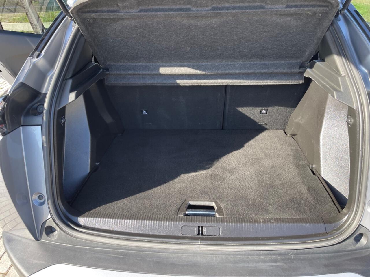 Peugeot 2008 BlueHDi 130 S&S EAT8 Allure