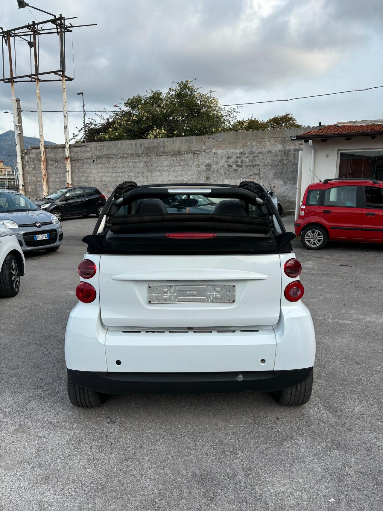 Smart ForTwo 1000 52 kW cabrio pure anno 2007 km 110.000