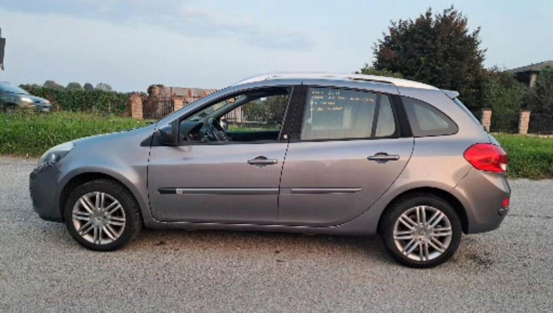 Renault Clio 1.2 16V SporTour Live!