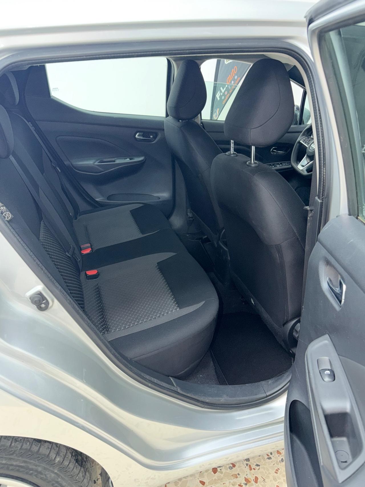 Nissan Micra 5 porte