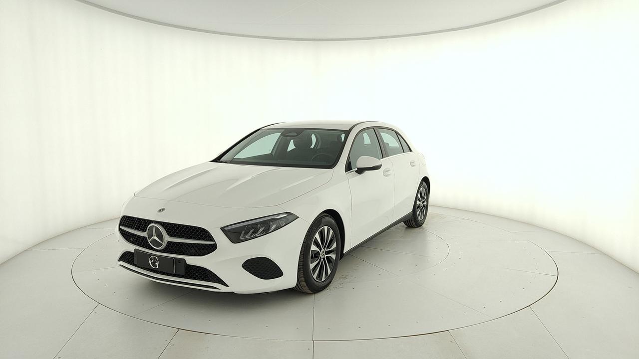 Mercedes-Benz A 180 d Advanced auto