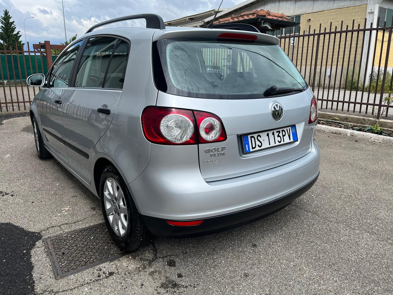 Volkswagen Golf Plus Golf 1.6 5p. GPL