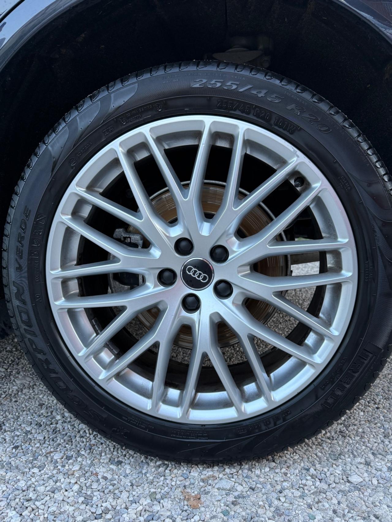 Audi Q5 2.0 TDI quattro S tronic line plus