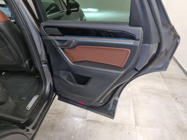 VOLKSWAGEN Touareg 3.0 V6 TDI SCR Elegance