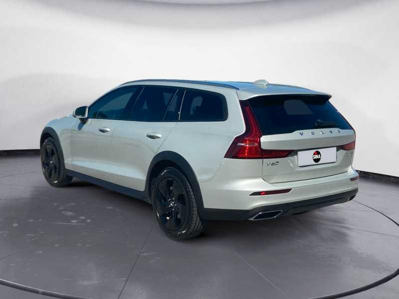 VOLVO V60 Cross Country 2.0 d4 Pro AwD GearTr.