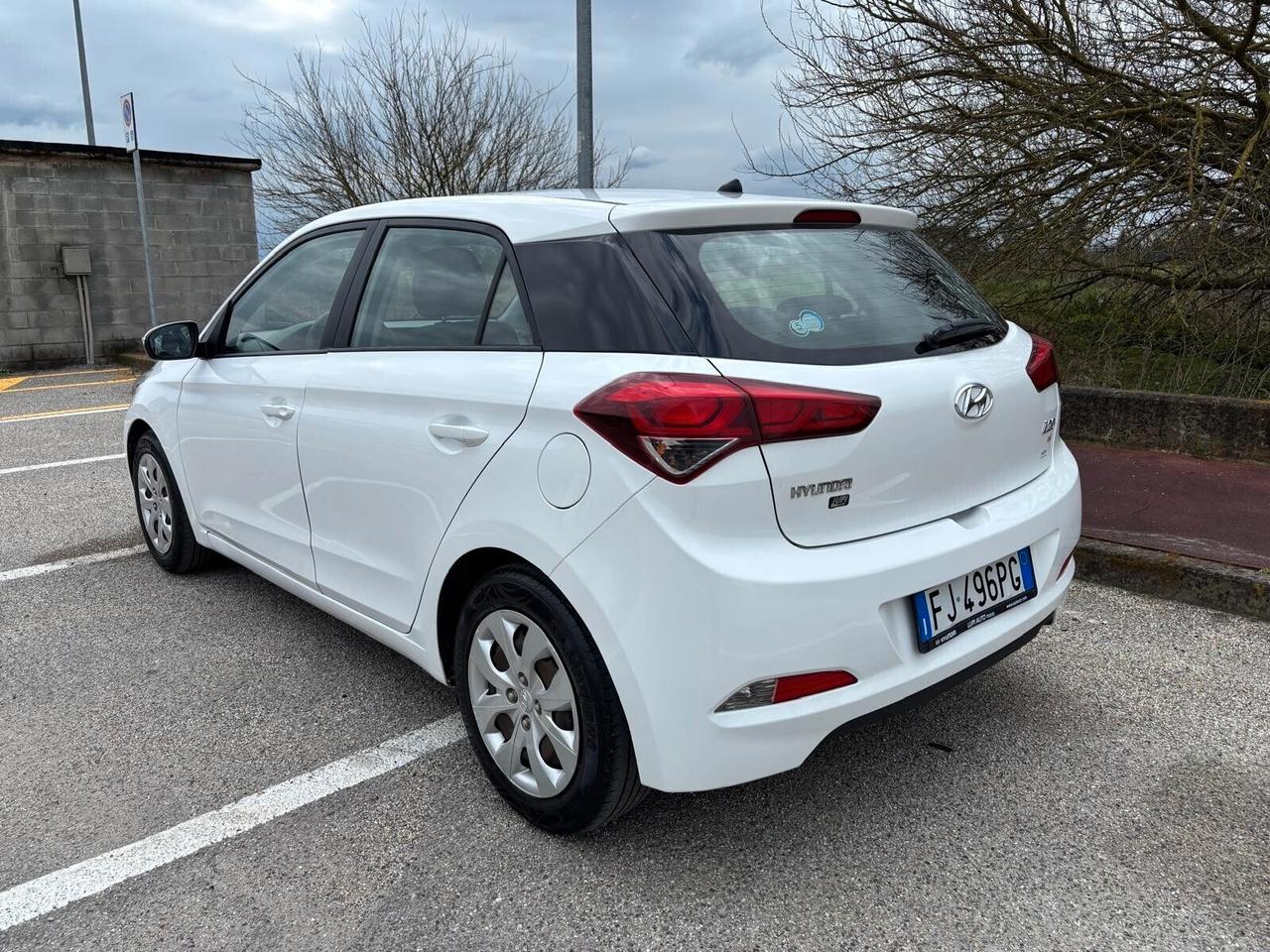 Hyundai i20 1.2 GPL 84 CV 5 porte Econext Comfort UNICO PROPRIETARIO neopatentati