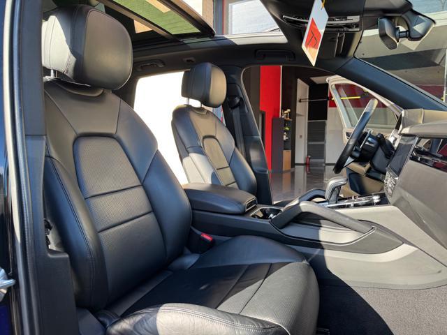 PORSCHE Cayenne 3.0 V6 E-Hybrid (FULL OPTIONAL)