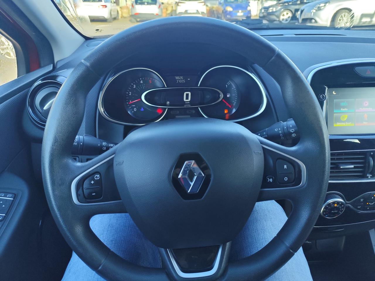Renault Clio dCi 8V 90 CV 5 porte Moschino Intens