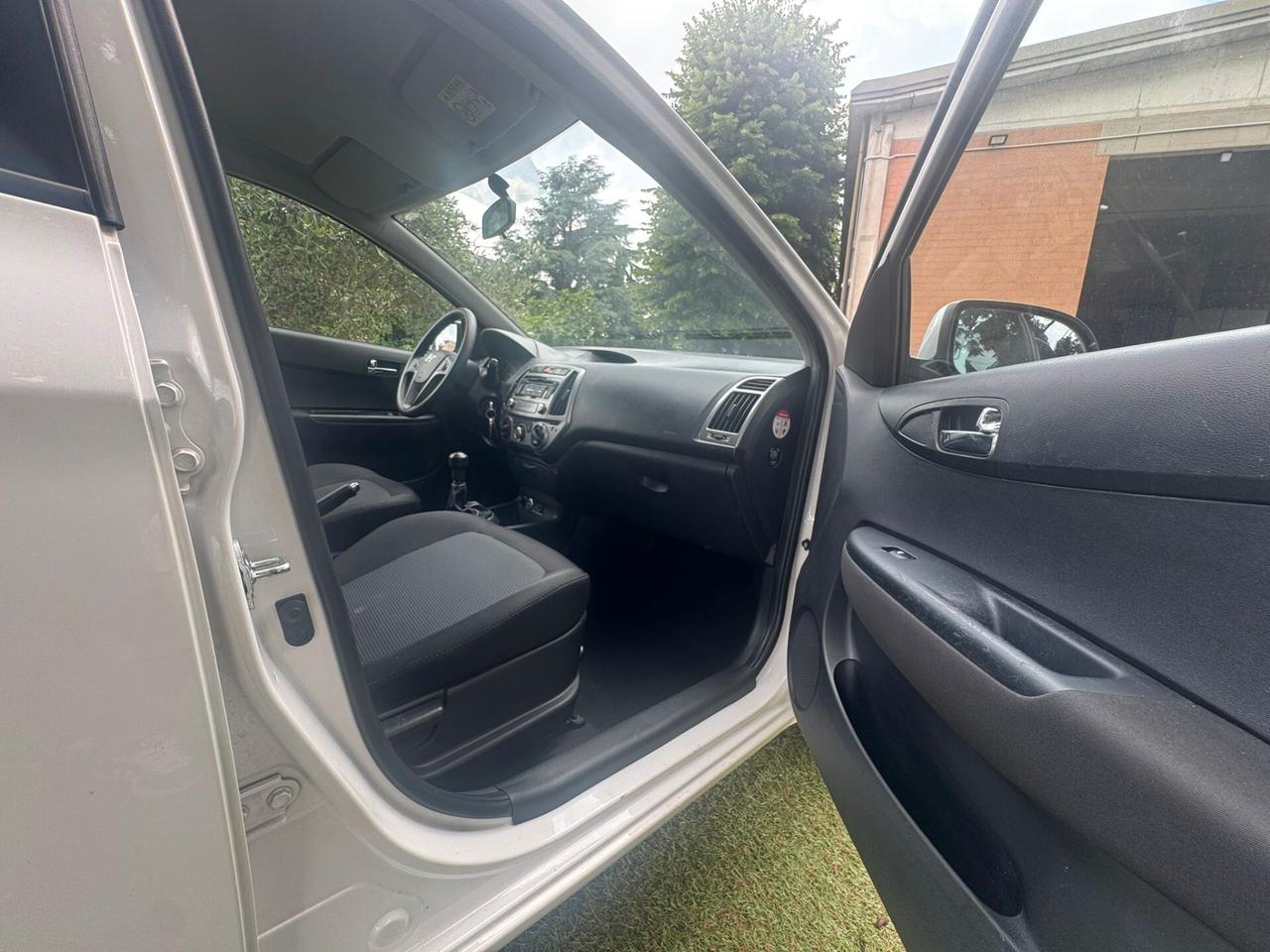 Hyundai i20 1.2 5p. Econext Sound Edition