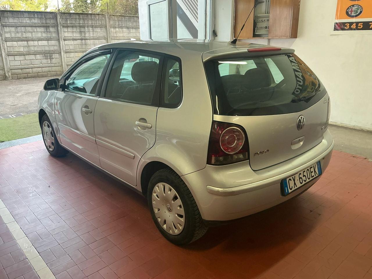 Volkswagen Polo 1.4/75CV 16V 5p. Sportline