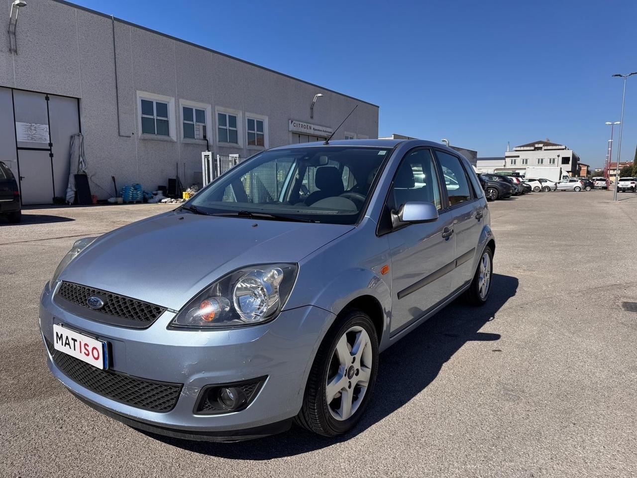 Ford Fiesta 1.2 16V 5p. Ghia km 144000