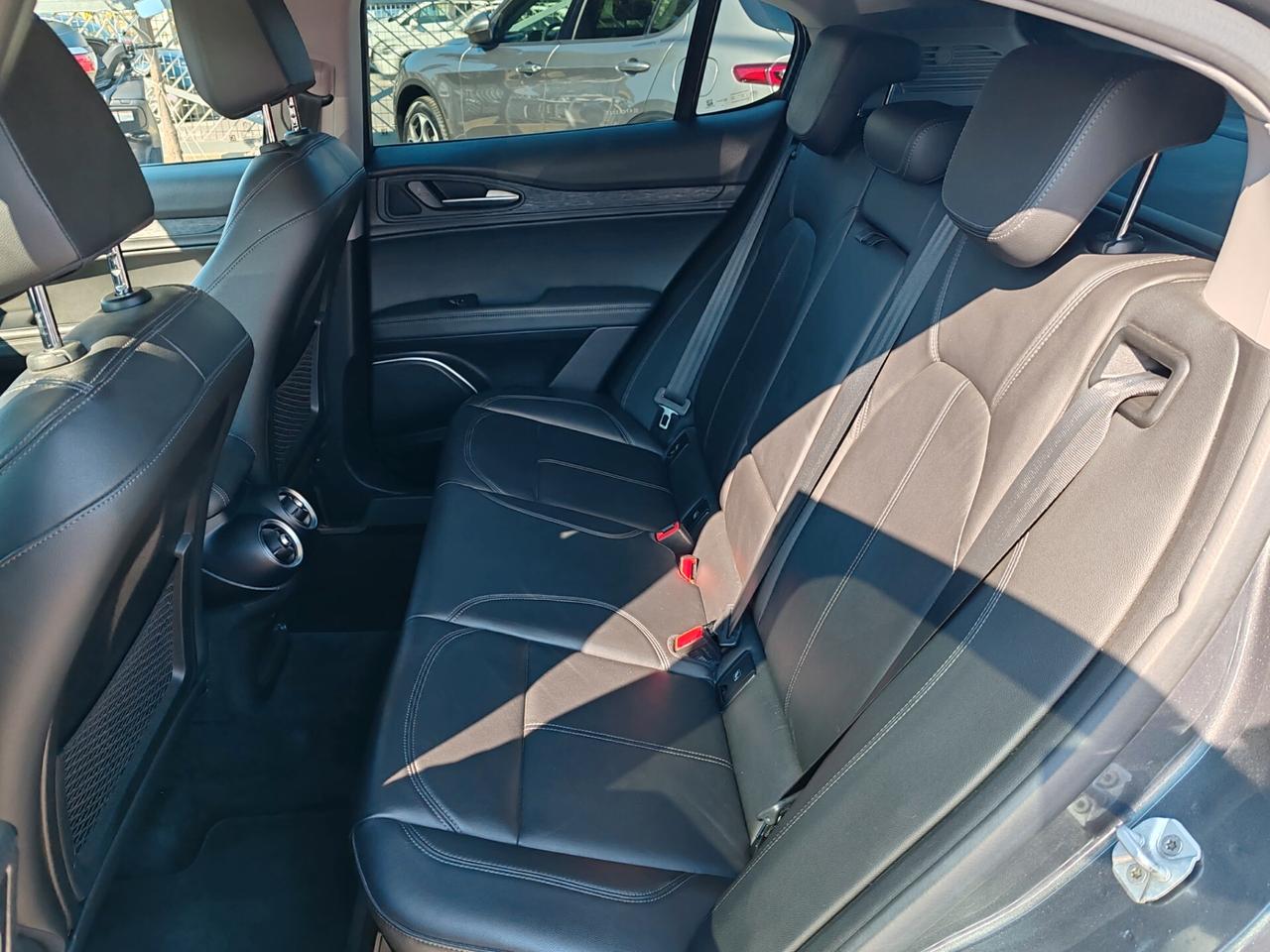 Alfa Romeo Stelvio 2.2 Turbodiesel 210 CV AT8 Q4 Executive