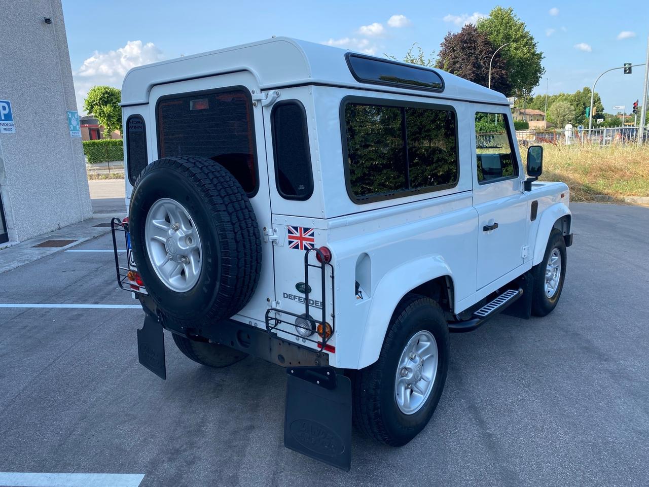 Land Rover Defender 90 2.2 TD4 Autocarro 4 Posti