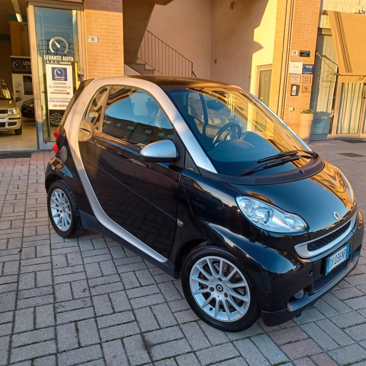 SMART FOR TWO 1.0 NEOPATENTATI AUTOM CAMBIO RIFATTO