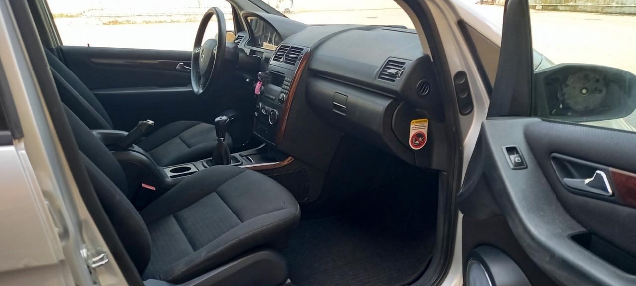 Mercedes-Benz Classe A 150 All. Elegance Benzina cc. 1.5 CV. 95 Cambio Manuale 5 Porte 5 Posti Utilizzabile anche per i Neopatentati.