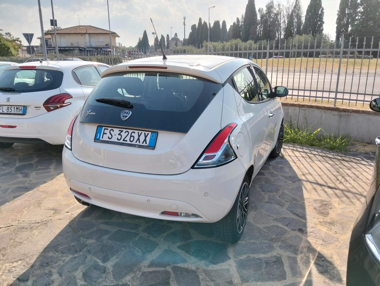 Lancia Ypsilon 1.2 69 CV 5 porte GPL Ecochic Gold