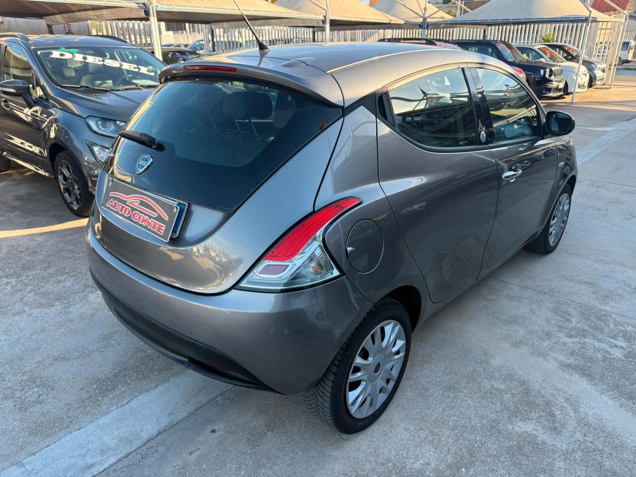Lancia Ypsilon 1.2 69 CV 5 porte GPL Ecochic Gold