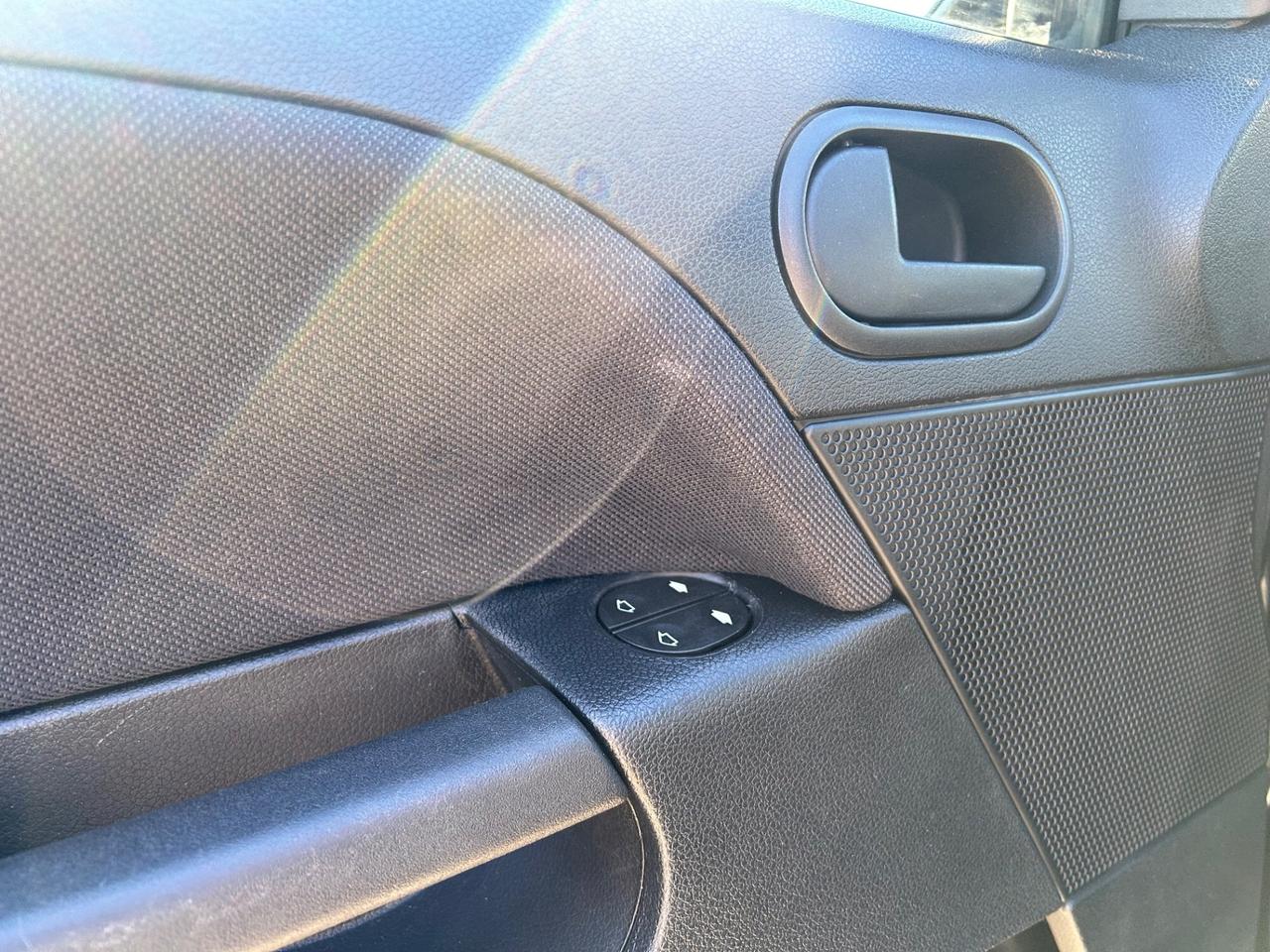 Ford Fiesta 1.2 16V 5p. Ghia